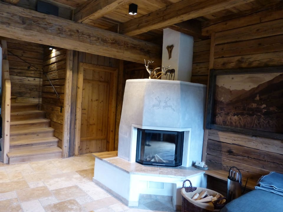 Eingangsbereich mit Aufgang zum Obergeschoss Chaletdorf Auszeit