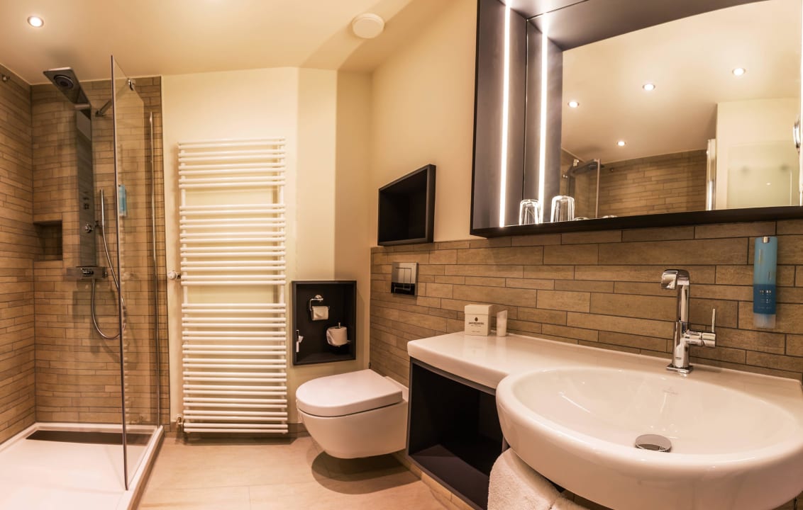 BAD Superior Plus DZ (Unterschiede möglich) Hotel Klostergut Jakobsberg