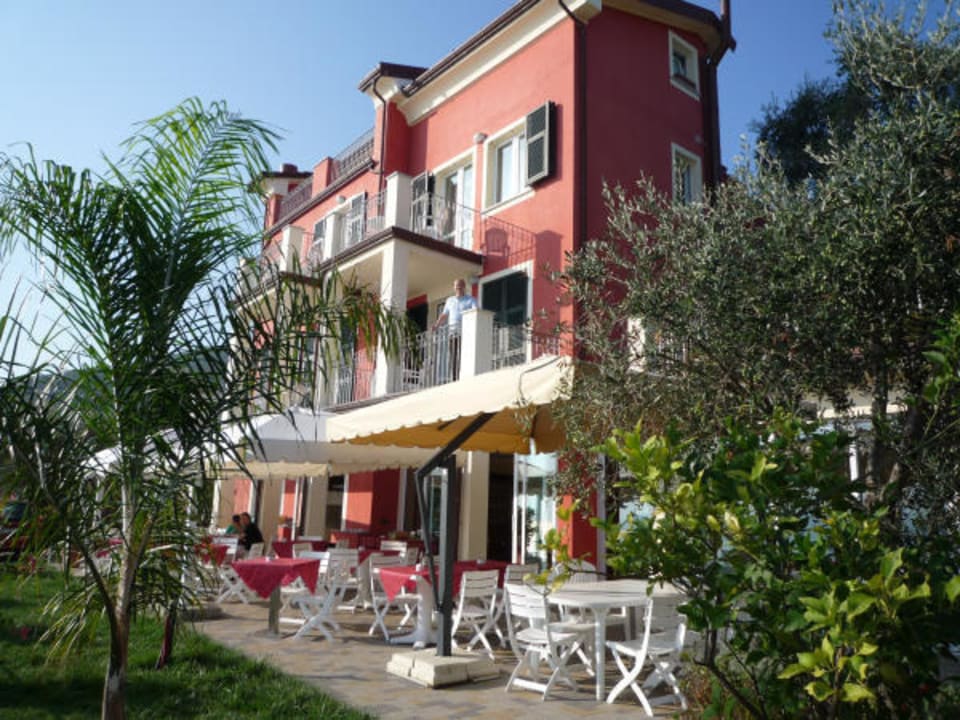 Hotel mit Frühstücksterrasse Hotel Le Ville Relais Club