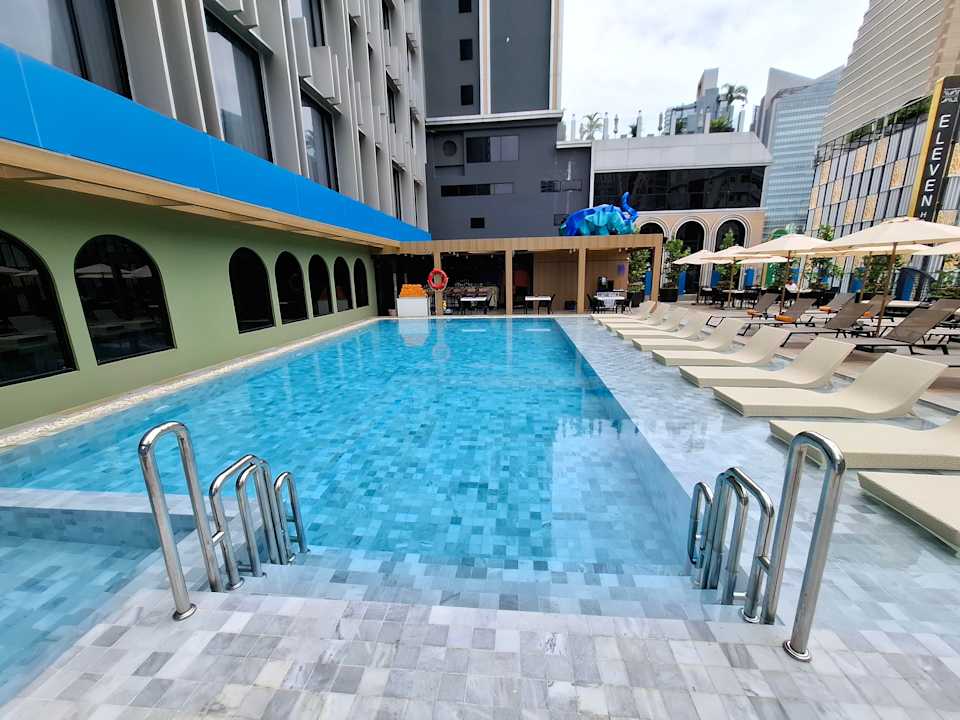 Pool Pipa Hotel Bangkok Sukhumvit 11