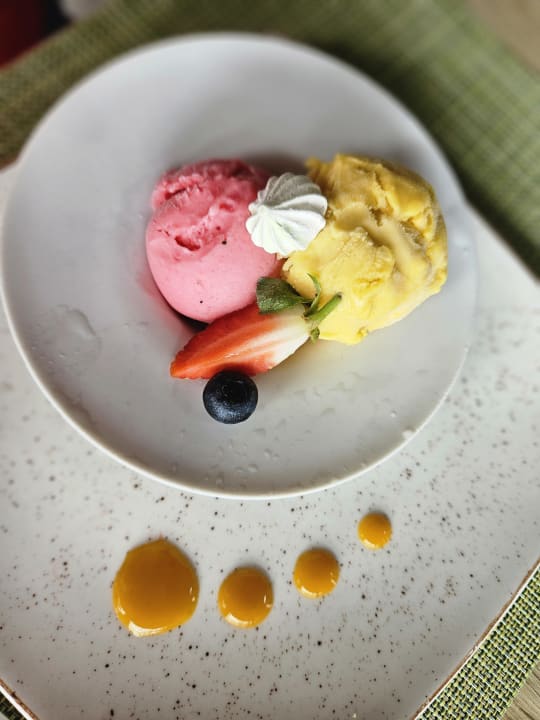 Gastro Lagoon Attitude - Adults only