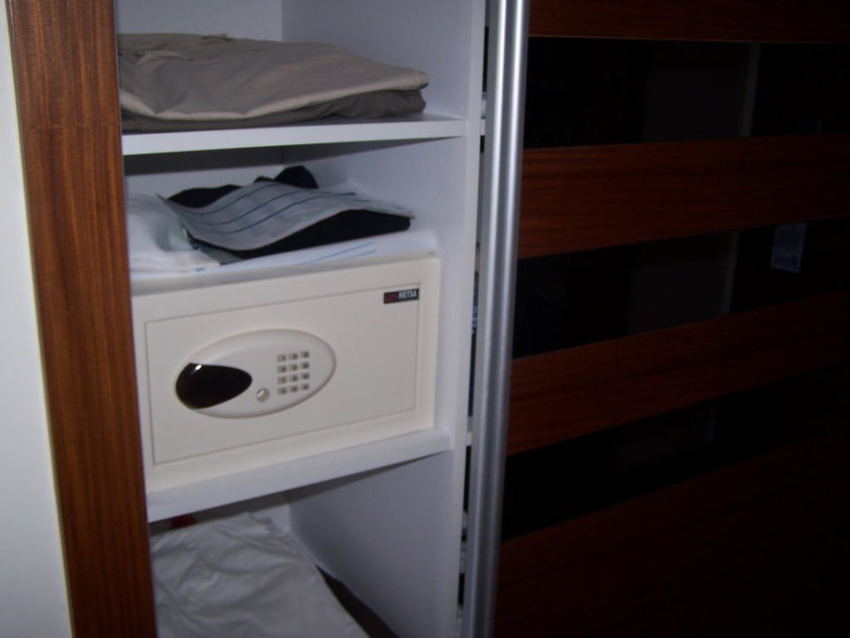 Safe Seaden Sea World Resort & Spa