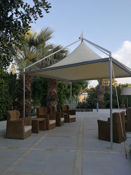 Gartenanlage The Island Hotel