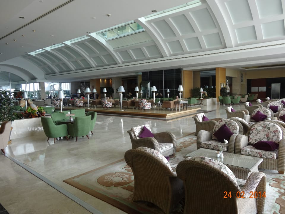 Sehr gemütliche Empfangshalle Hotel Miracle Resort
