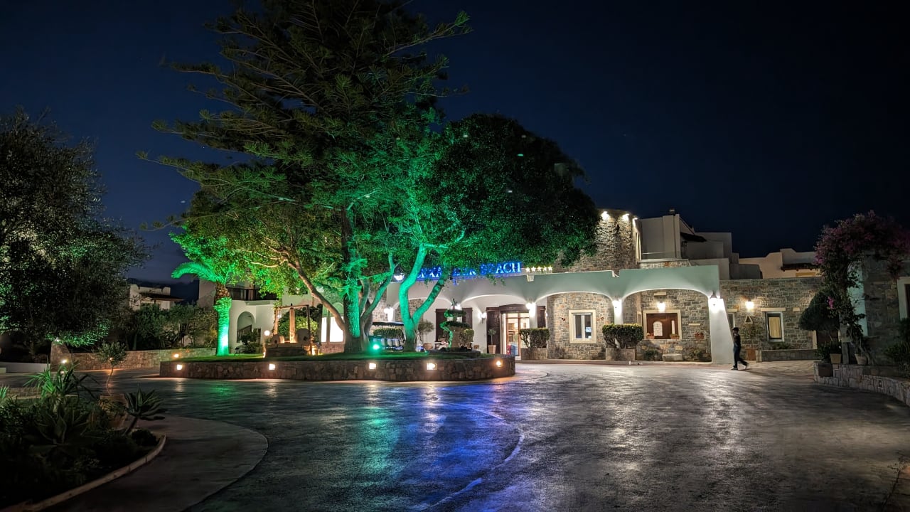 Außenansicht Alexander Beach Hotel & Village Resort