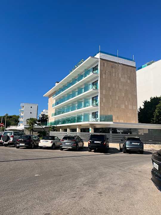 Außenansicht Hotel Luxor