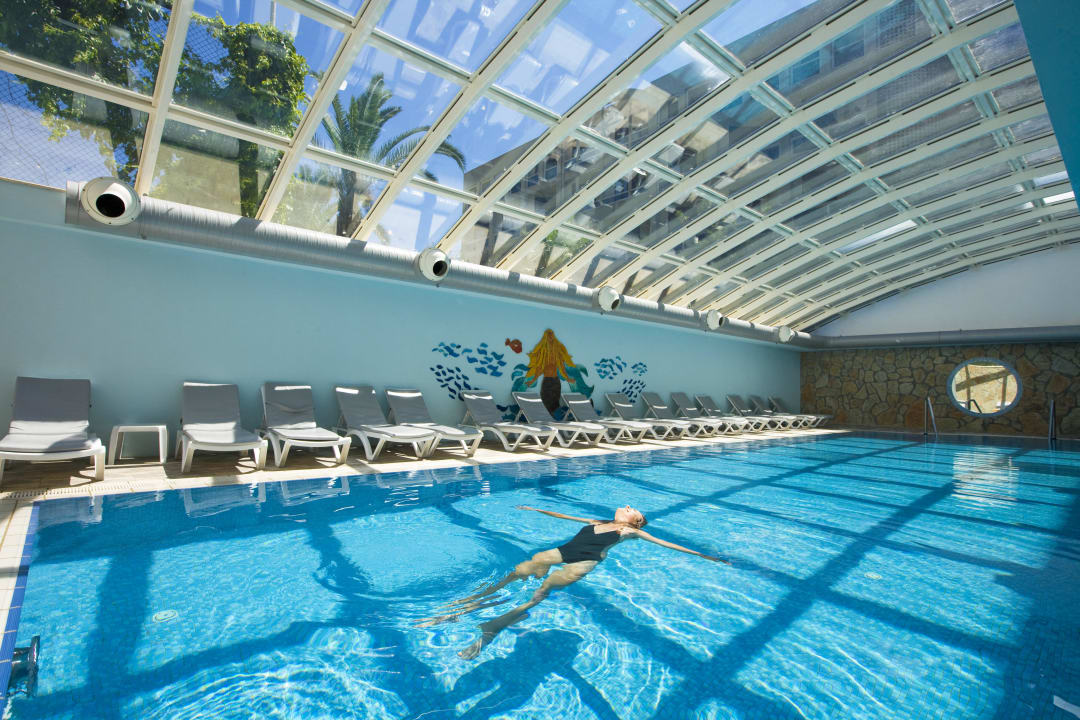 Indoor Pool Perre La Mer Hotel Resort & Spa