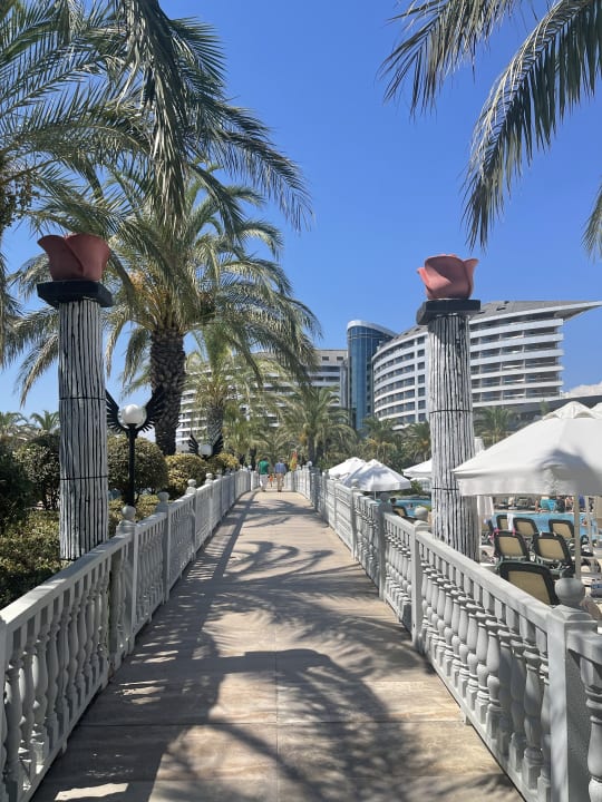 Außenansicht Royal Wings Hotel