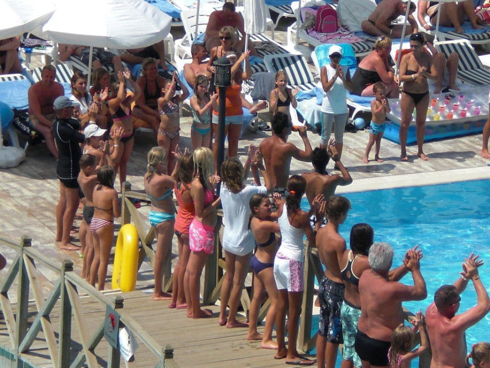 Pooltanz Trendy Aspendos Beach Hotel