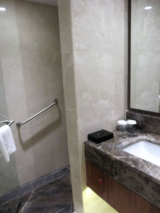 Badzimmer Ramada Encore Istanbul Airport