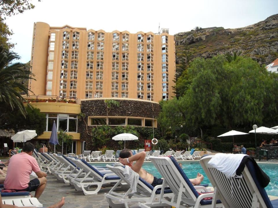Basen przy hotelu/ wygld zewnetrzny Hotel Dom Pedro Madeira