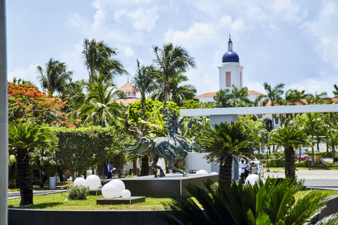 Außenansicht Hotel Riu Tequila
