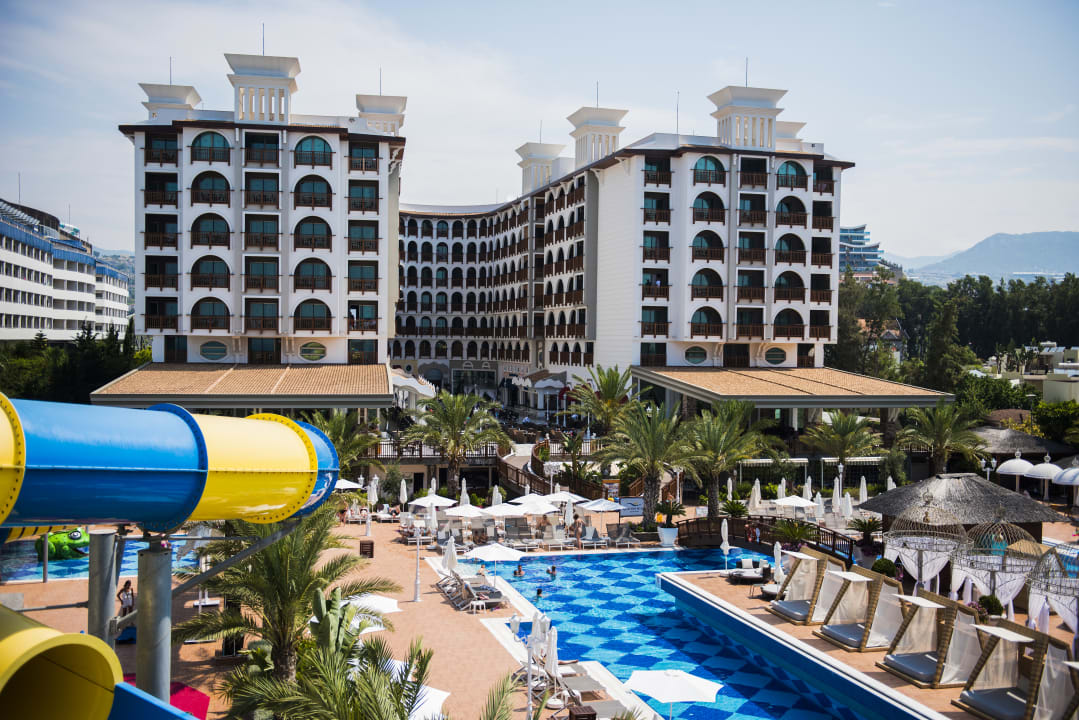 Außenansicht Quattro Beach Spa & Resort