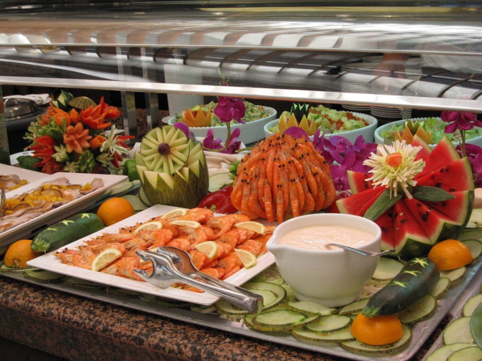 Teil des Buffets Hipotels Mediterraneo