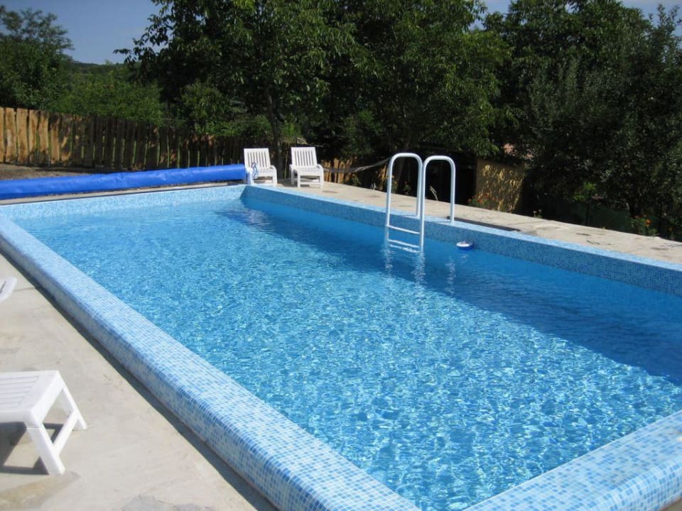 Pool-Anlage Appartementhaus 5. Jahreszeit