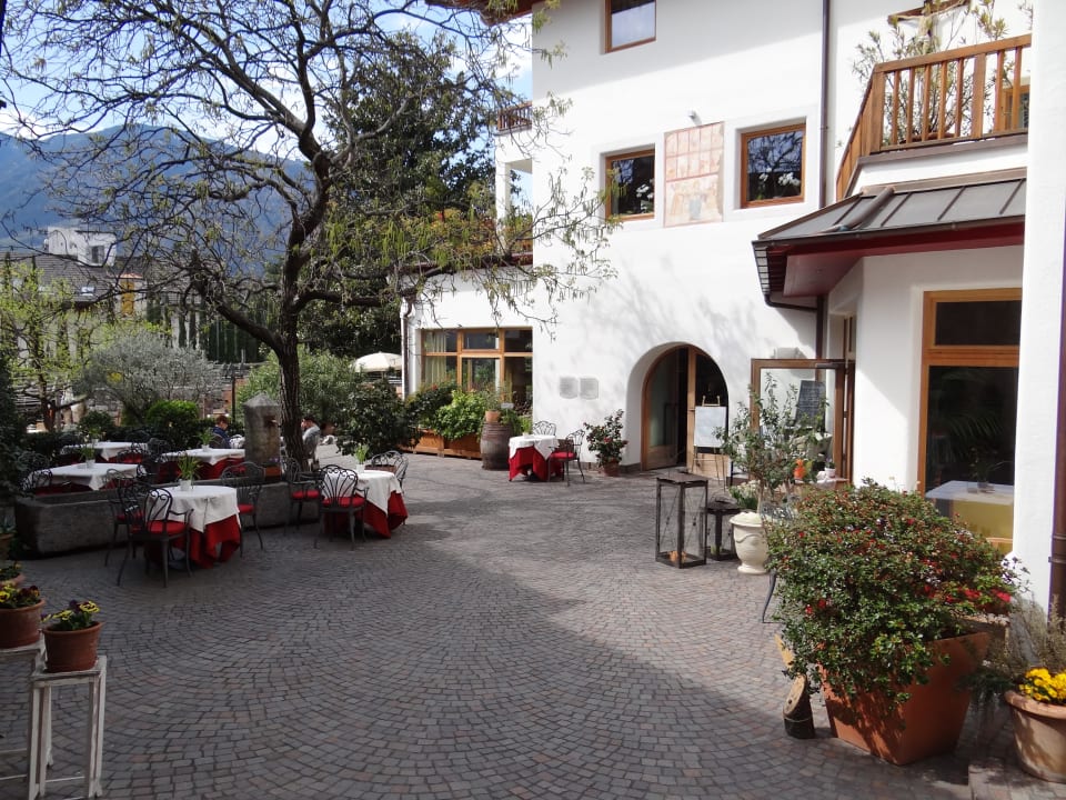 Innenhof Hotel Ansitz Plantiz