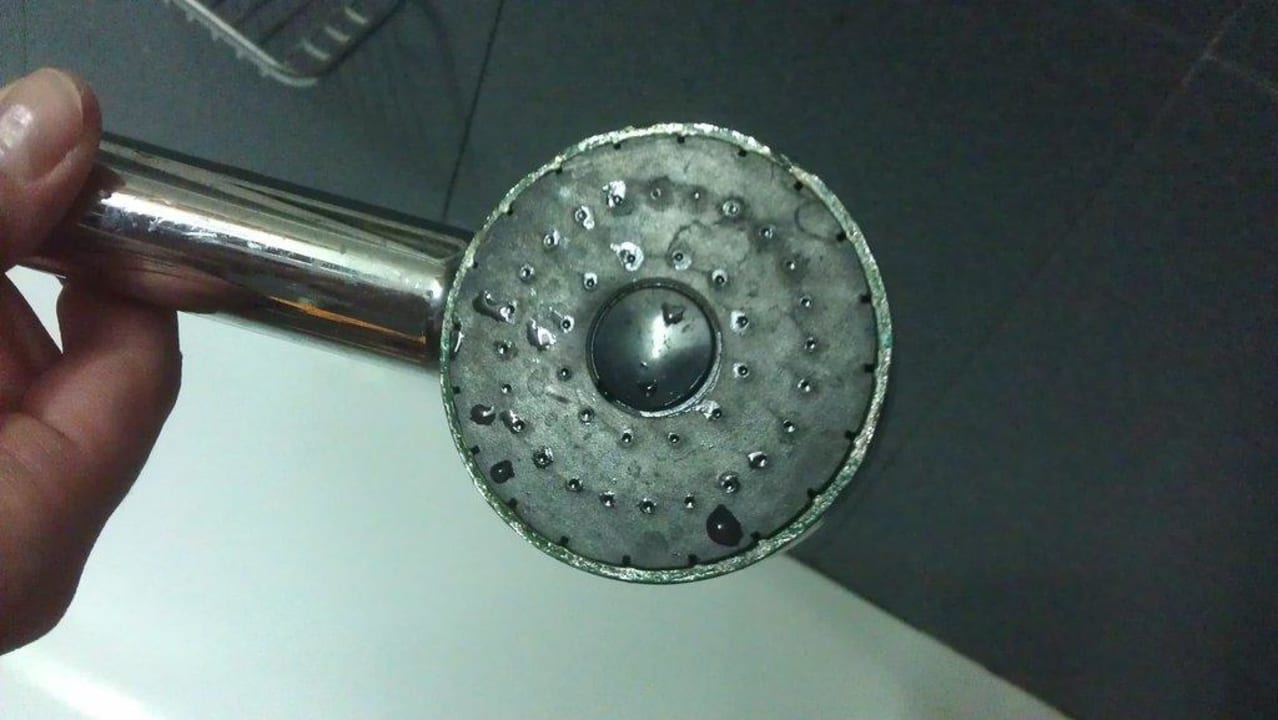 Duschen kann auch krank machen HARPIN Georgioupolis Resort Aquapark & SPA