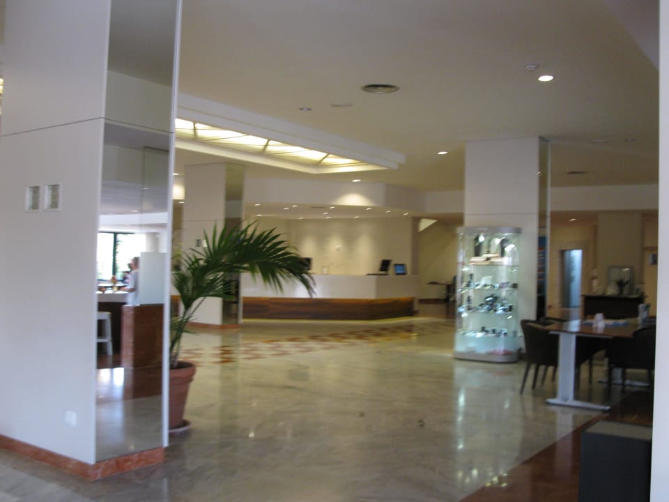 Lobby und Rezeption Alua Illa de Menorca