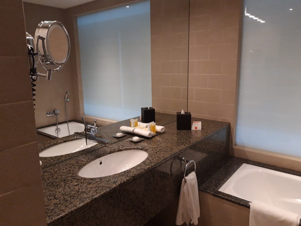 Zimmer Grand Millennium Al Wahda Abu Dhabi