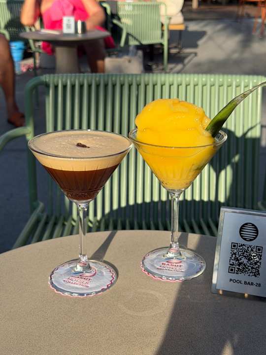 Pool Acanthus Cennet Barut Collection