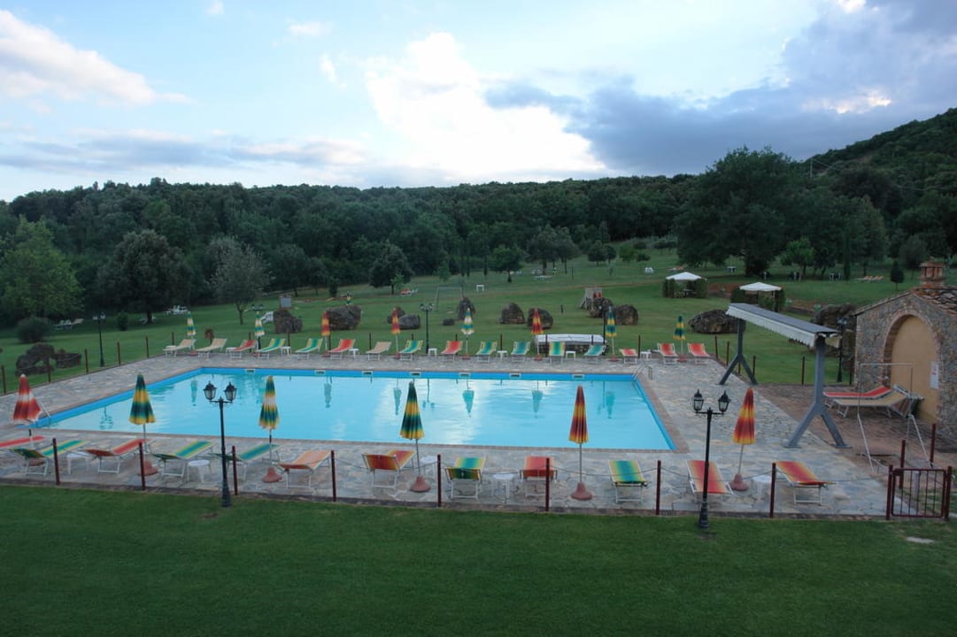 Pool Hotel Casolare le Terre Rosse
