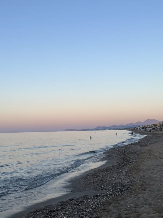 Strand Hotel Theartemis Palace