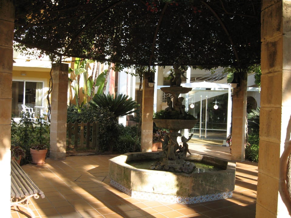 Schöner Aussenbereich Zafiro Palmanova