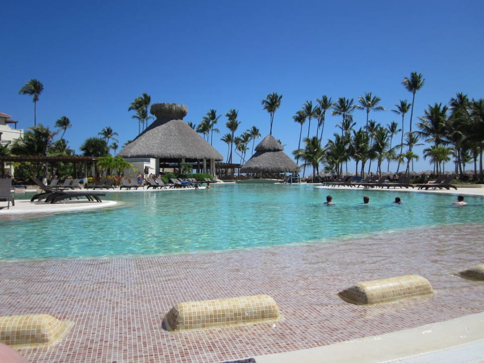 Hauptpool Dreams Royal Beach Punta Cana
