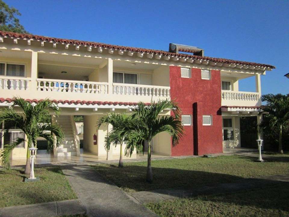 Außenansicht Hotel Los Laureles