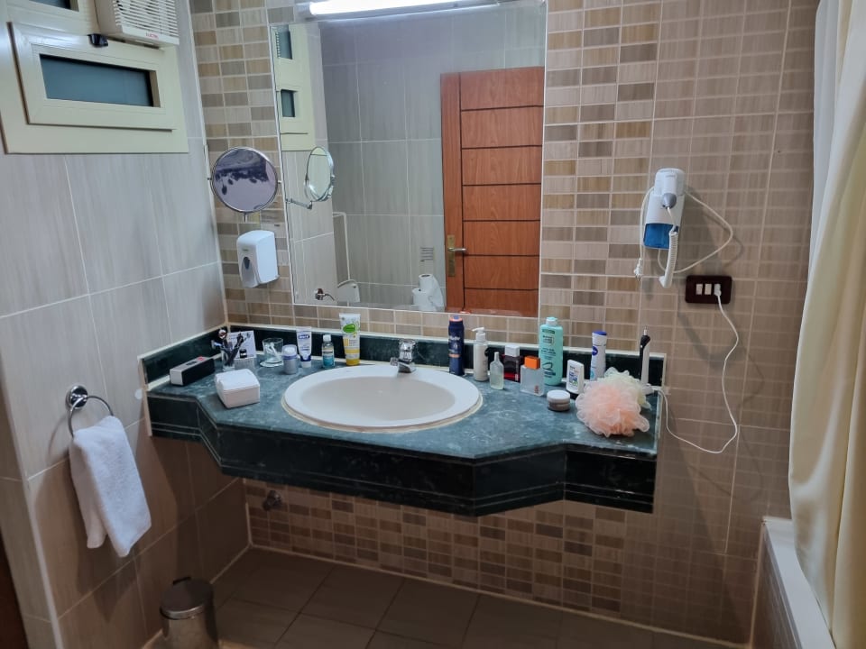 Zimmer Three Corners Equinox Beach Resort