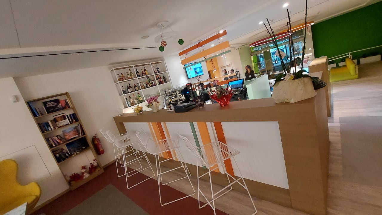 Gastro ibis Styles Athens Routes