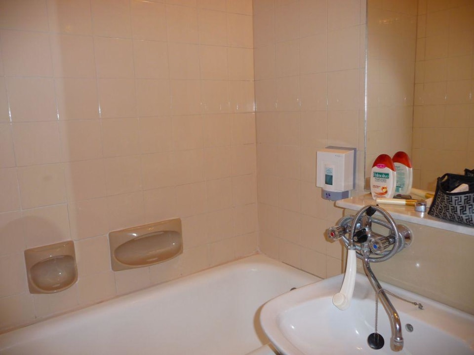 Dusche Danubius Hotel Annabella
