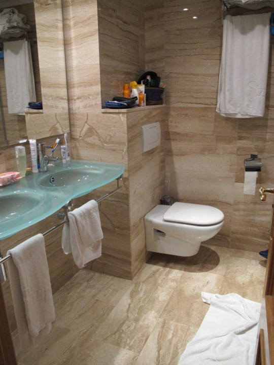 2 Waschtische Grupotel Los Príncipes Apartments & Spa