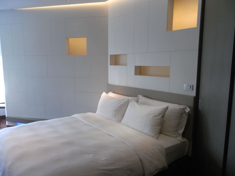 Different Degree Rooms LiT BANGKOK Hotel