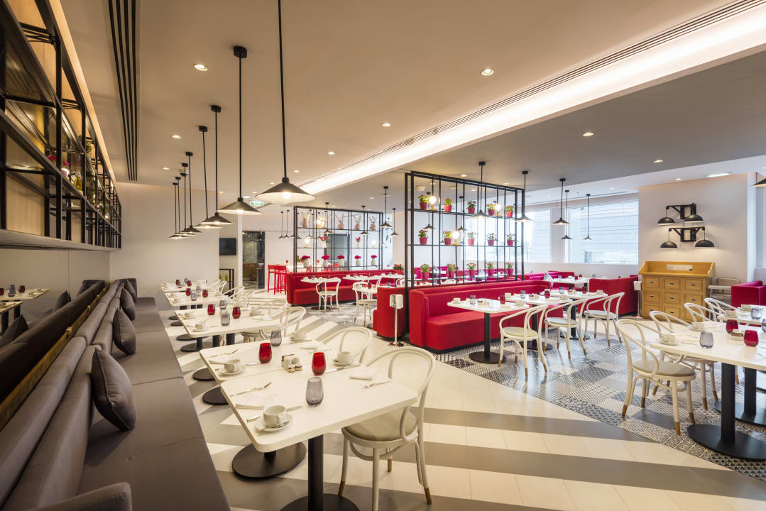 Gastro Centara West Bay Hotel & Residences Doha