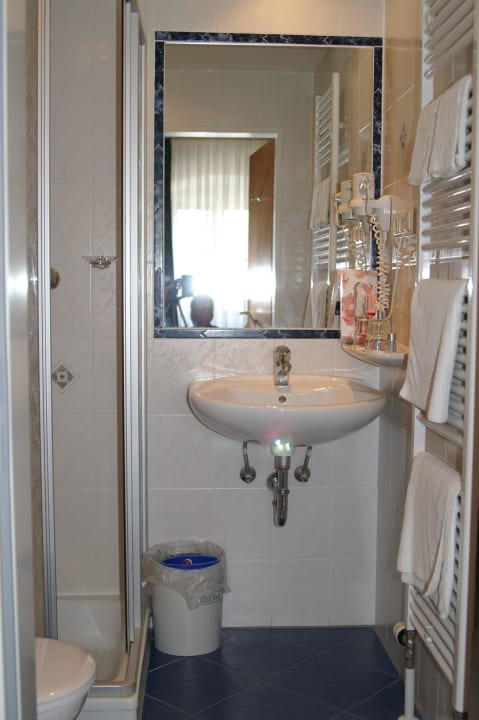 Badezimmer Hotel Landhaus Krone Steinach