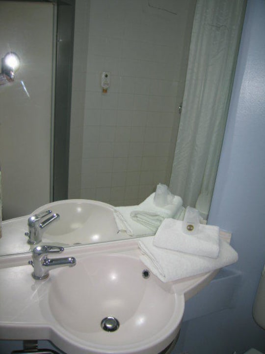 Waschtisch B&B Hotel Freiburg-Nord