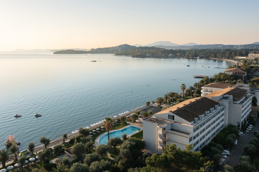 Außenansicht Elea Beach Hotel