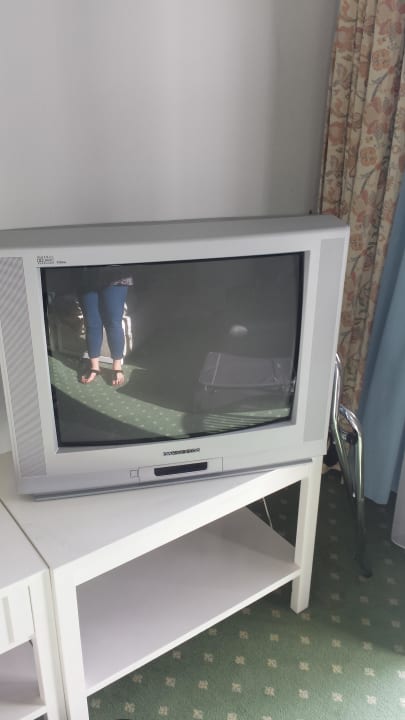 Unterschiedliche Fernseher auf den Zimmern  Hotel Zur Post Kreuth