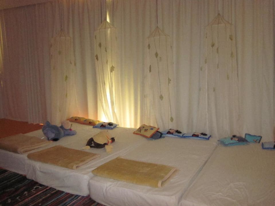 Kinderclub Kuschelstunde  Cleopatra Luxury Resort Makadi Bay