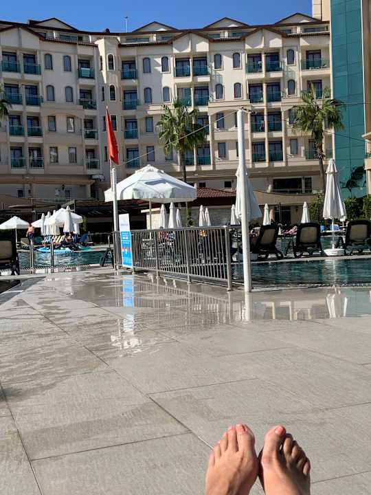 Pool Bella Resort & Spa