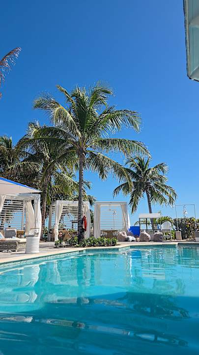 Pool Sandals Royal Bahamian