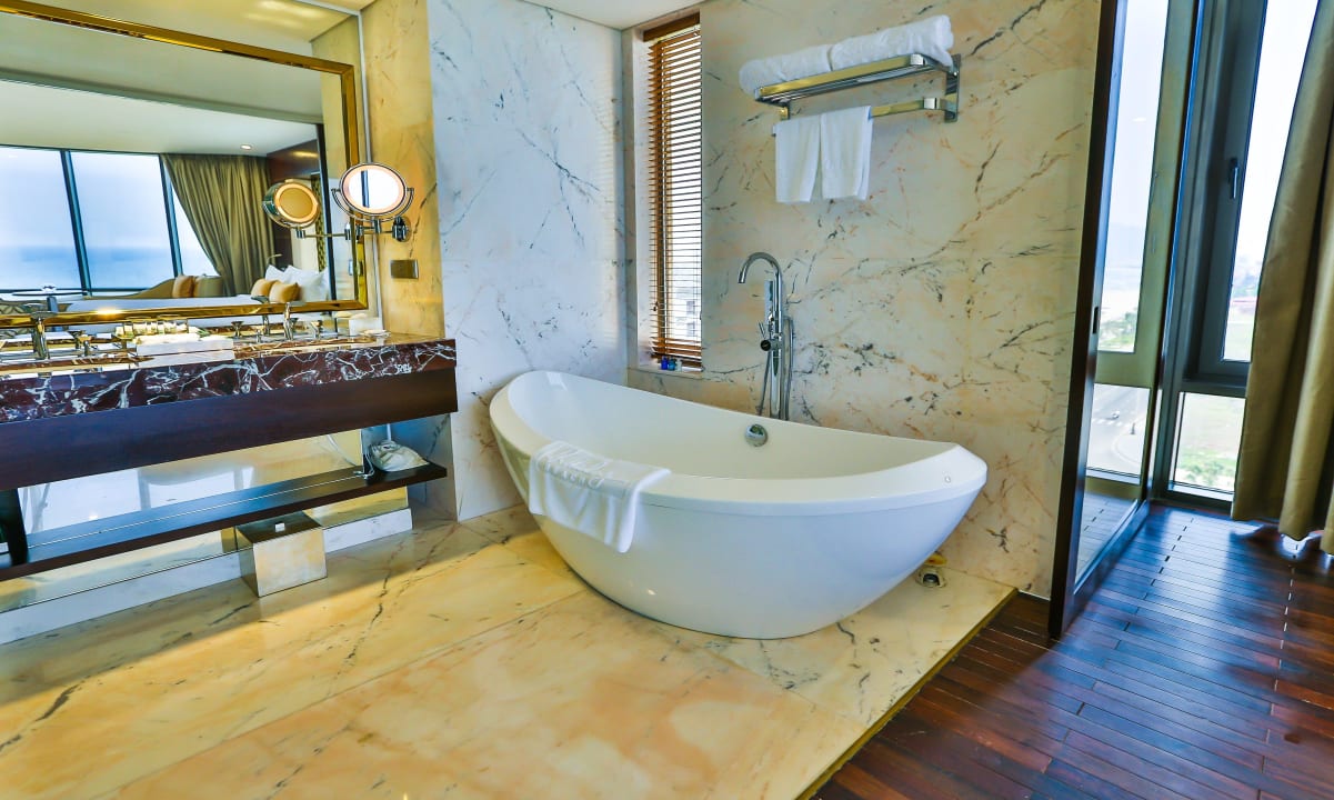 Junior Spa Suite Beachfront Holiday Beach Danang Hotel & Resort