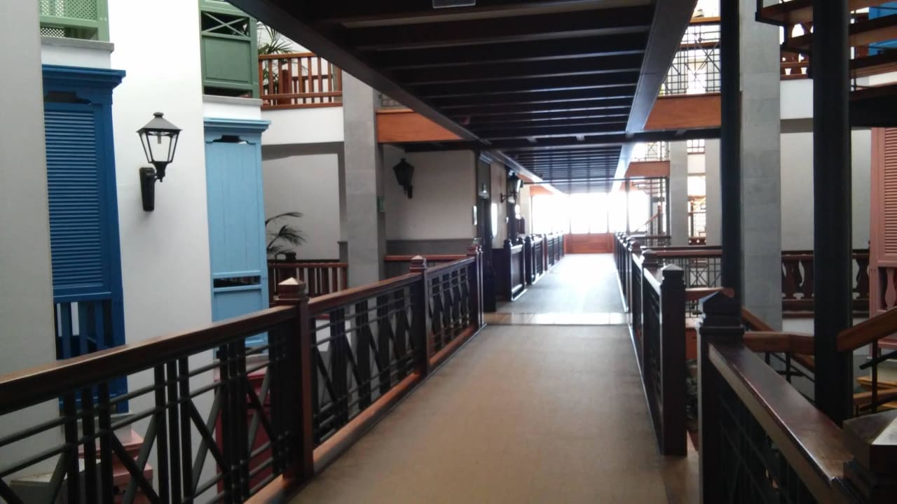 Wege zu den Zimmern (Block C) Princesa Yaiza Suite Hotel Resort