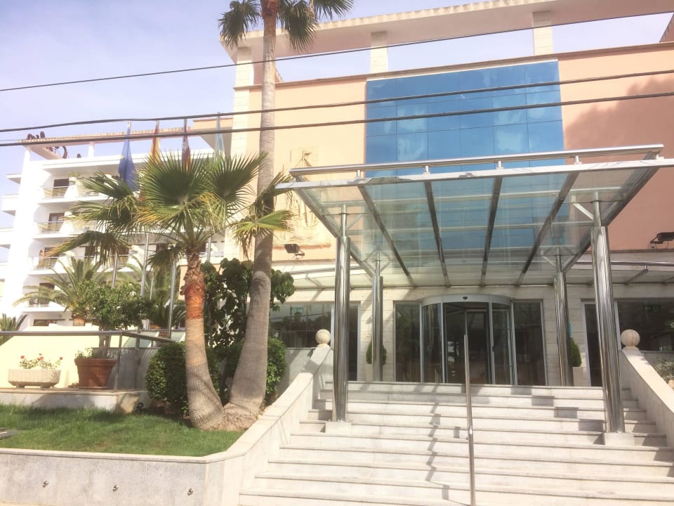 Eingang vom Hotel  allsun Hotel Cristóbal Colón