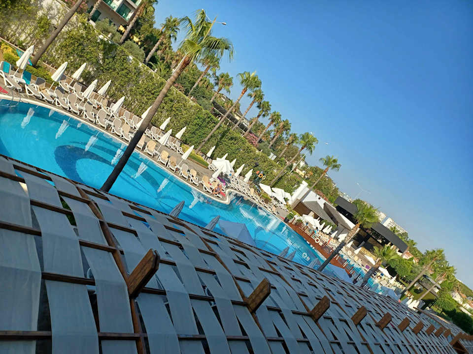Pool Mary Hotel Side