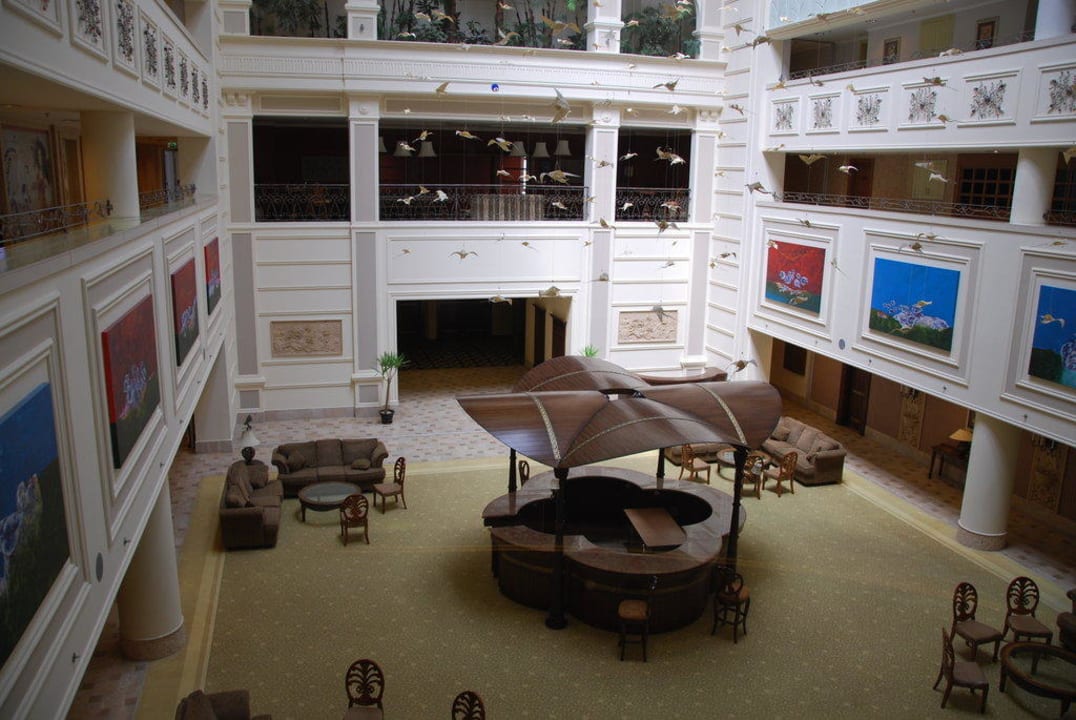 Wnętrze hoteleu Merit Park Hotel