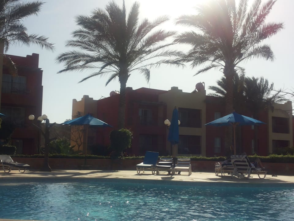 Swimming pool SUNRISE Cardina Resort