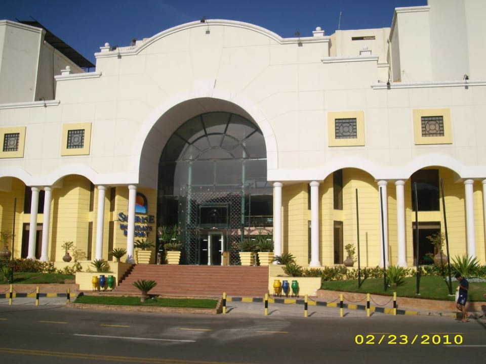 Eingang SUNRISE Holidays Resort (Adults Only)