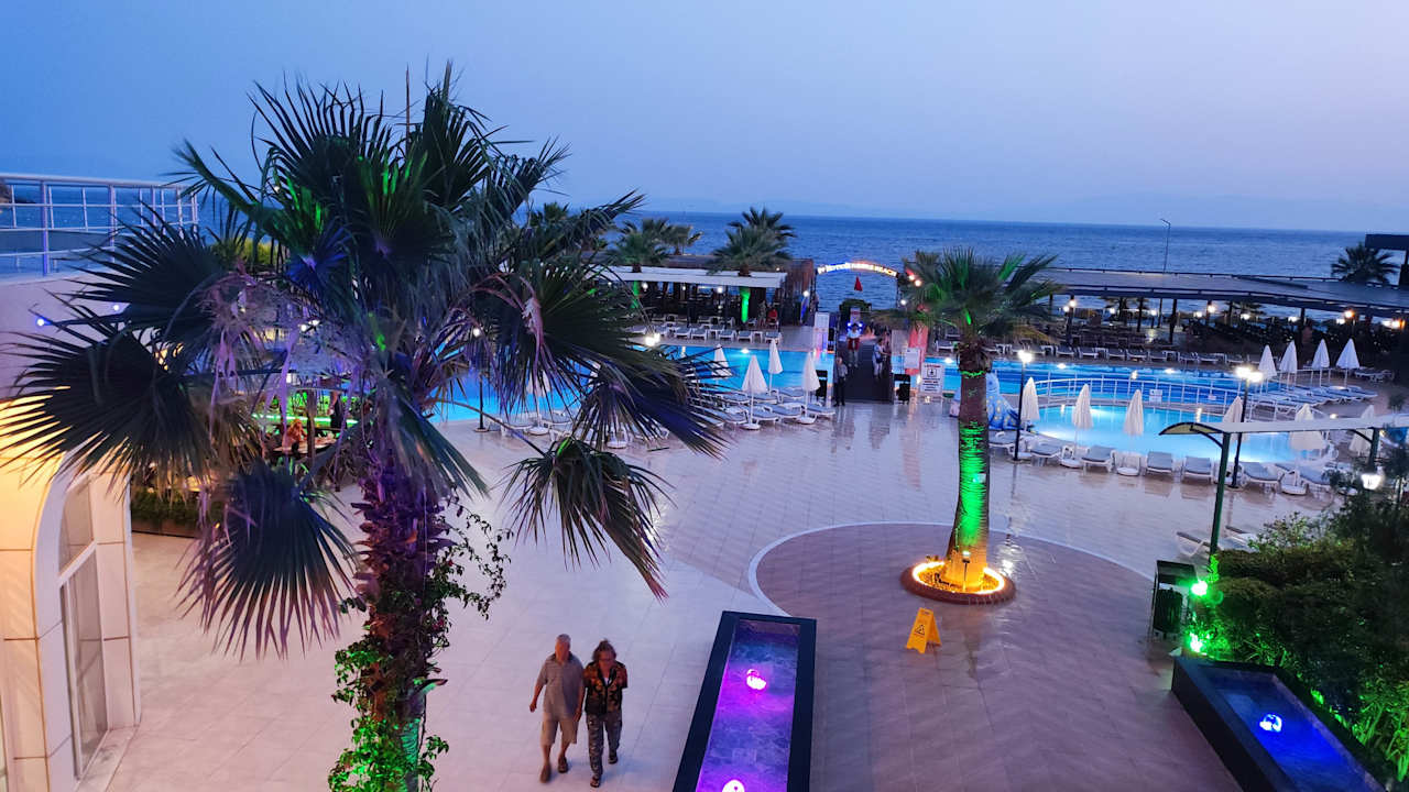 Pool Notion Kesre Beach & Spa